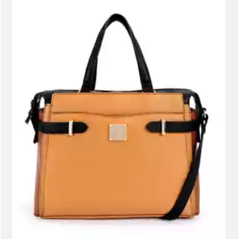 50%offw❤️ Kim Rogers|Several pockets| Crossbody $88 tan black NWT PURS $35 p2